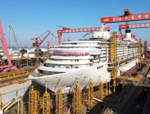 Çin, İkinci Yerli Büyük Kruvaziyer Gemisinin İnşasını Tamamladı