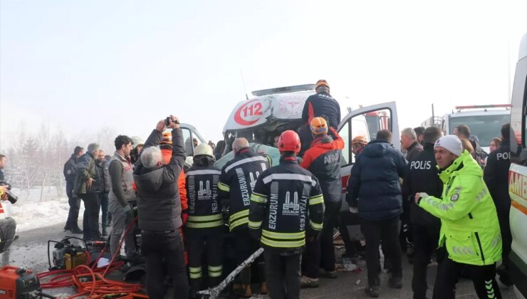 Erzurum’da Ambulans Kazasında 8 Kişi Yaralandı