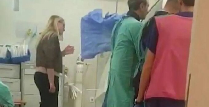 Ameliyathanede hastayla fiyat pazarlığı yapan muhasebeci gözaltına alındı